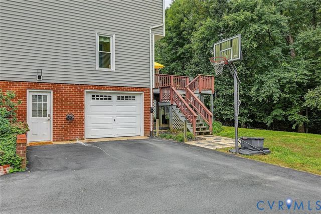 4706 Jacobs Glenn Dr, North Chesterfield, VA 23236