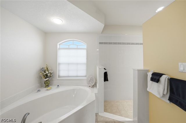 1122 Mineo DR, Punta Gorda, FL 33950