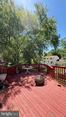 3333 PICKWICK LN, Woodbridge, VA 22192