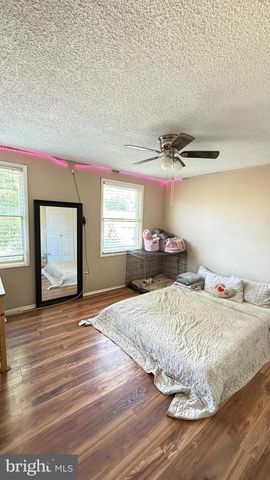 3333 PICKWICK LN, Woodbridge, VA 22192