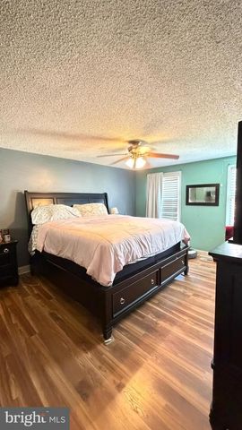 3333 PICKWICK LN, Woodbridge, VA 22192