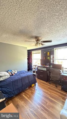 3333 PICKWICK LN, Woodbridge, VA 22192