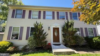 3333 PICKWICK LN, Woodbridge, VA 22192