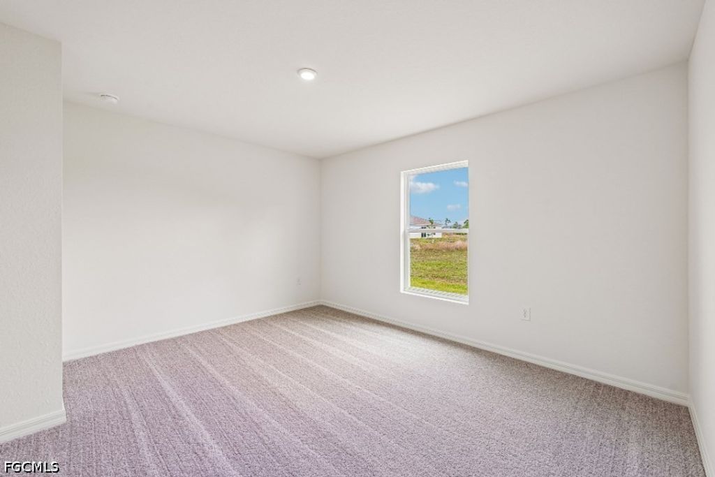 Image 16 of property listing at 711 NE 23RD TER, Cape Coral, FL 33991