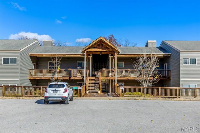 152 Geneva Cove Drive, Innsbrook, MO 63390