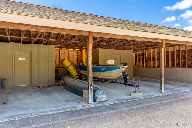 152 Geneva Cove Drive, Innsbrook, MO 63390