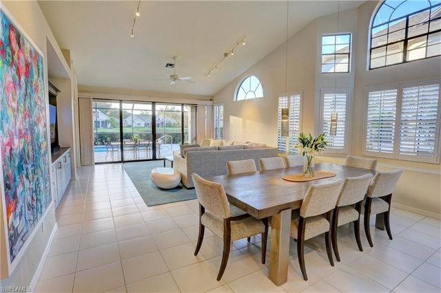 66 Water Oaks WAY # D66, Naples, FL 34105