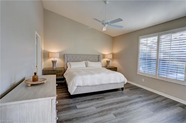 66 Water Oaks WAY # D66, Naples, FL 34105