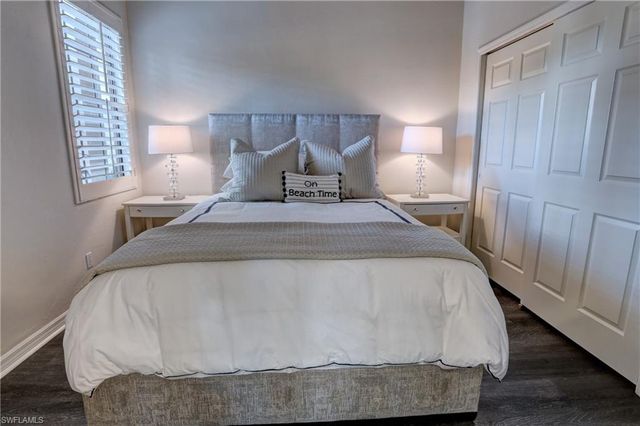 66 Water Oaks WAY # D66, Naples, FL 34105