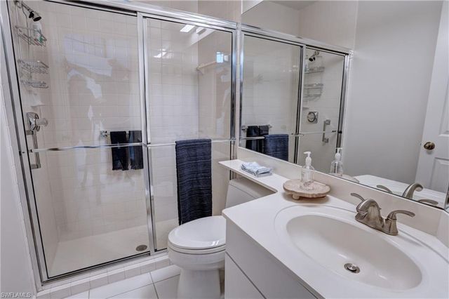 66 Water Oaks WAY # D66, Naples, FL 34105