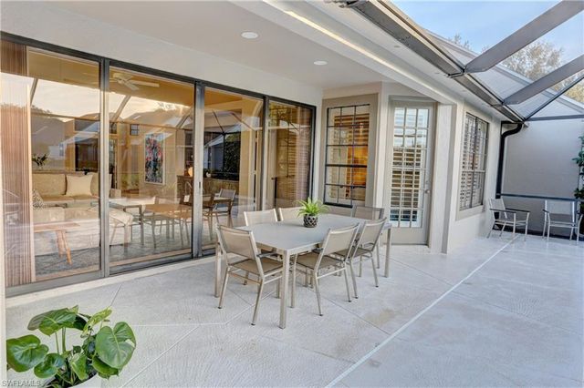 66 Water Oaks WAY # D66, Naples, FL 34105