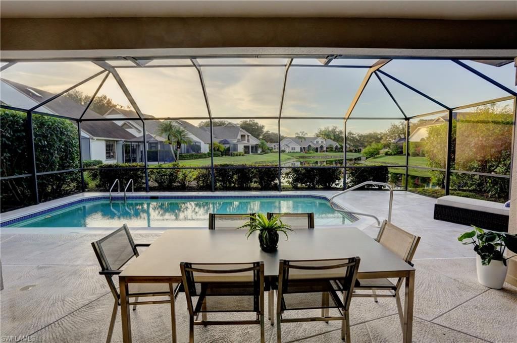 66 Water Oaks WAY # D66, Naples, FL 34105