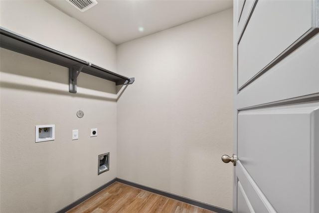 3410 Rolling River Drive, Baytown, TX 77521