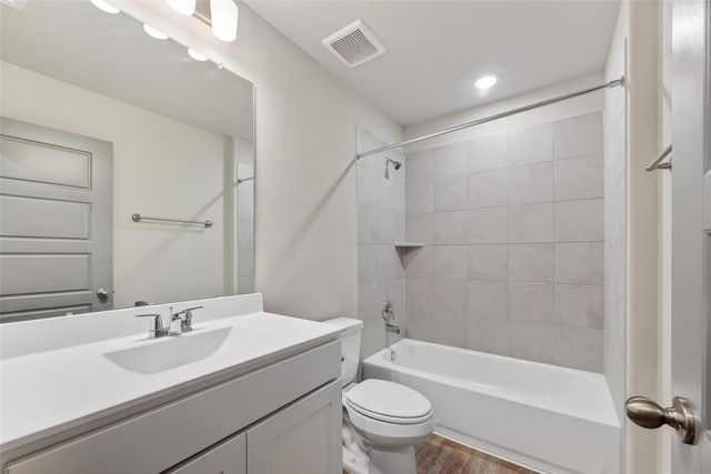 3410 Rolling River Drive, Baytown, TX 77521