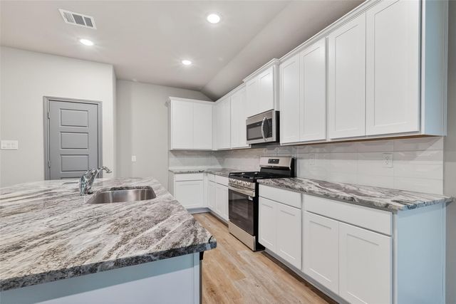 3410 Rolling River Drive, Baytown, TX 77521