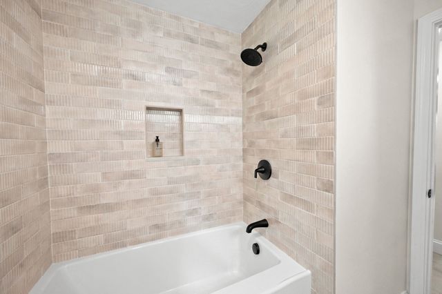 21 Old Barn Rd, Plymouth, MA 02360