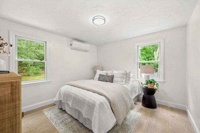 21 Old Barn Rd, Plymouth, MA 02360