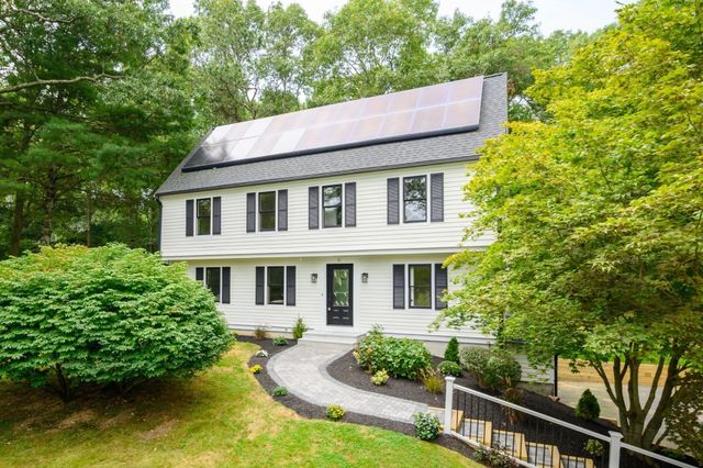 21 Old Barn Rd, Plymouth, MA 02360