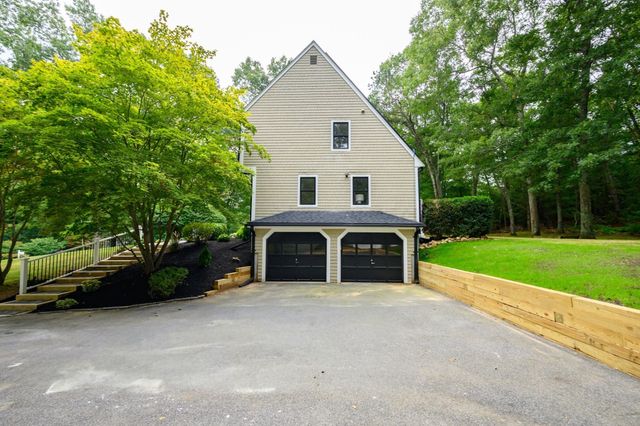21 Old Barn Rd, Plymouth, MA 02360