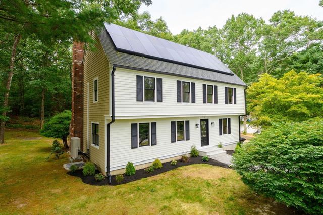 21 Old Barn Rd, Plymouth, MA 02360
