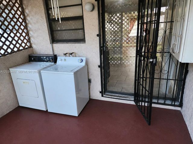 13963 NE 3rd Court D2, North Miami, FL 33161