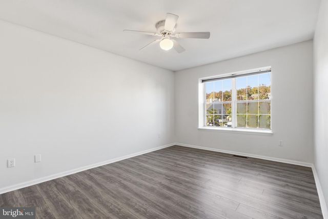 303 OSWEGO CT, Mount Laurel, NJ 08054