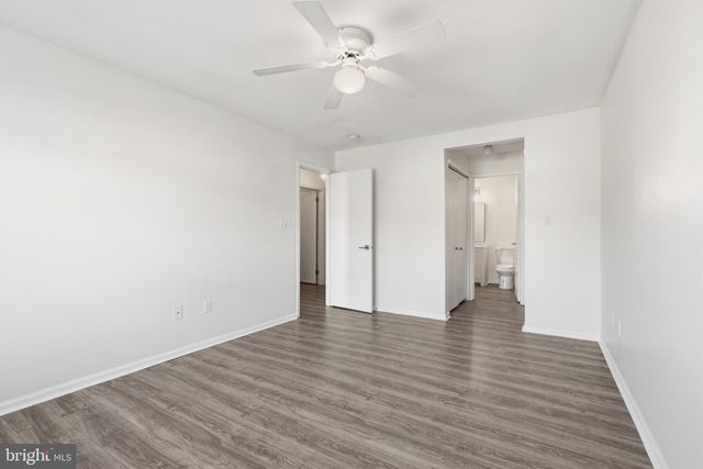 303 OSWEGO CT, Mount Laurel, NJ 08054