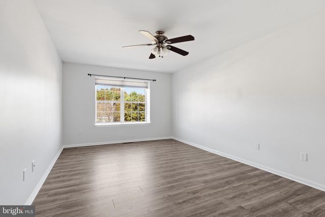 303 OSWEGO CT, Mount Laurel, NJ 08054
