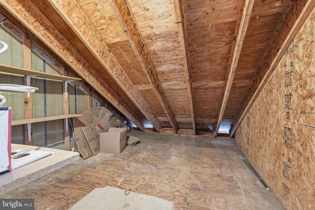 303 OSWEGO CT, Mount Laurel, NJ 08054