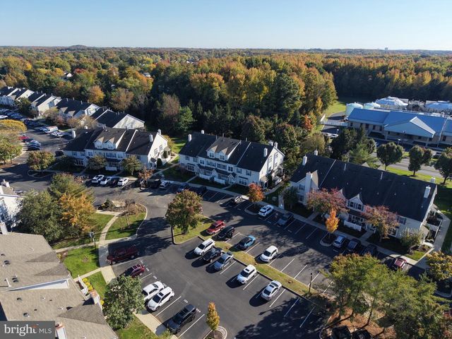 303 OSWEGO CT, Mount Laurel, NJ 08054