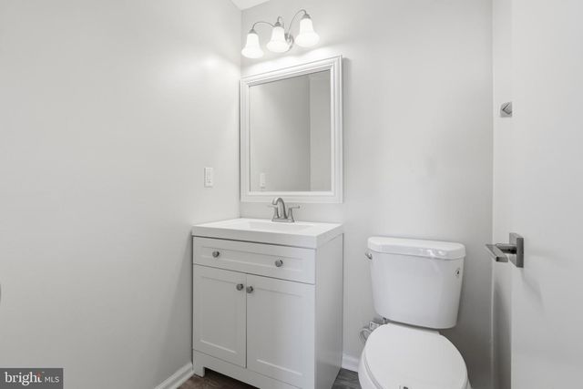 303 OSWEGO CT, Mount Laurel, NJ 08054