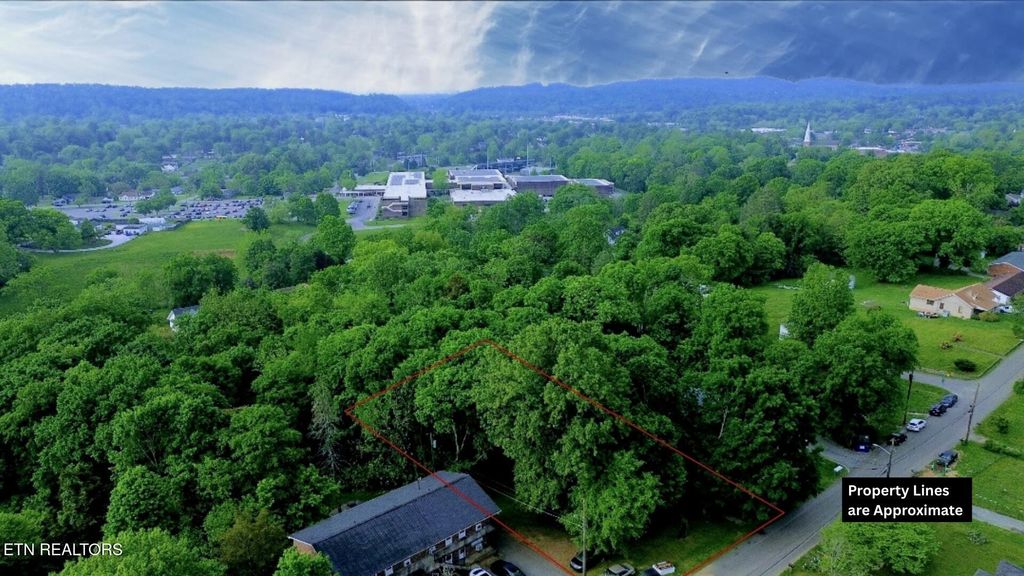408 Watauga Drive, Knoxville, TN 37918