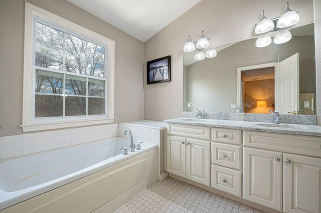 258 Hunter Drive 258, Litchfield, CT 06759