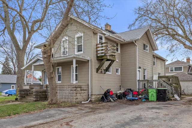 302 4th STREET, Beaver Dam, WI 53916