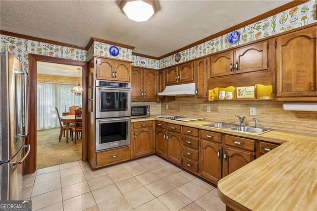 6051 Millstone Run, Stone Mountain, GA 30087