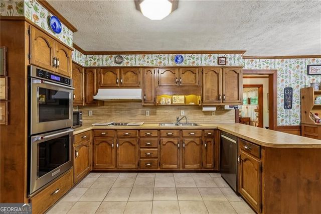 6051 Millstone Run, Stone Mountain, GA 30087