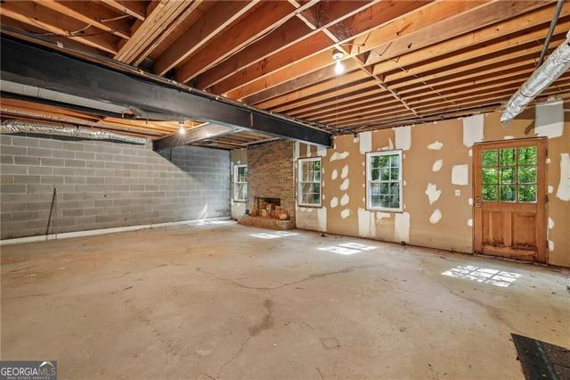 6051 Millstone Run, Stone Mountain, GA 30087