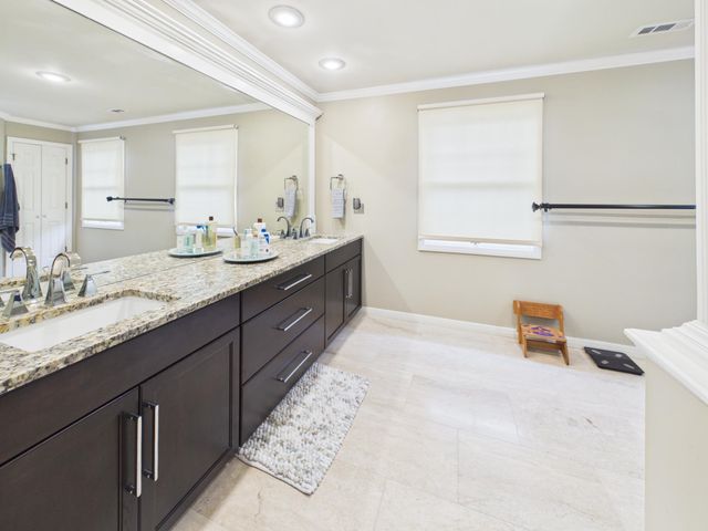65 Derby Lane, Huntington, WV 25705