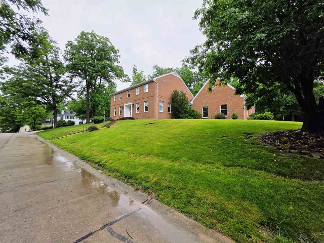 65 Derby Lane, Huntington, WV 25705