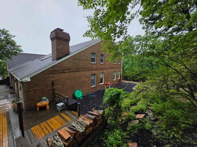 65 Derby Lane, Huntington, WV 25705