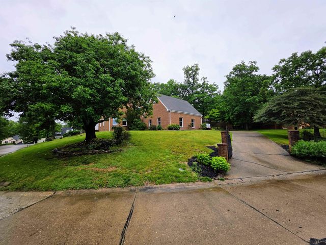 65 Derby Lane, Huntington, WV 25705