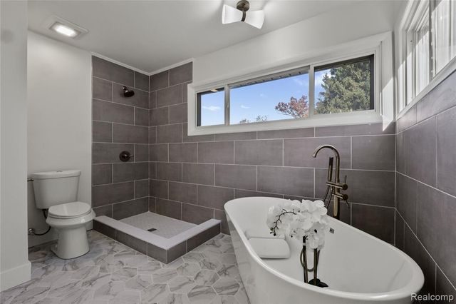 6440 Andersonville Road, Waterford, MI 48329