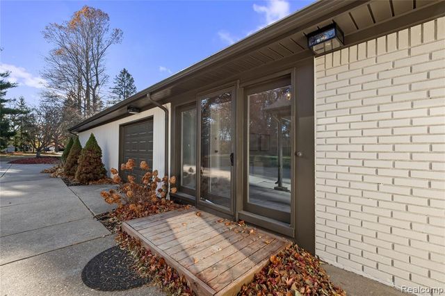 6440 Andersonville Road, Waterford, MI 48329