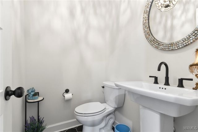 11264 Dooley Circle, Northport, AL 35475