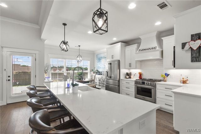 11264 Dooley Circle, Northport, AL 35475