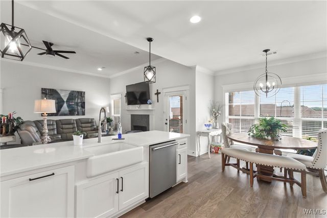 11264 Dooley Circle, Northport, AL 35475