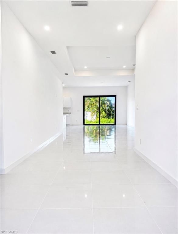 Image 2 of property listing at 2918 Diplomat PKWY W, Cape Coral, FL 33993