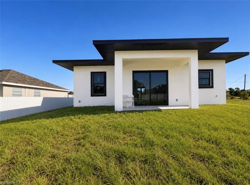 Image 24 of property listing at 2918 Diplomat PKWY W, Cape Coral, FL 33993