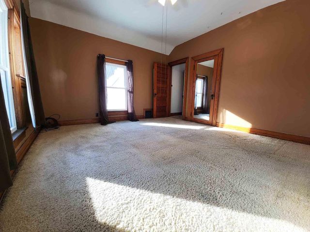 307 N Detroit Street, Lagrange, IN 46761