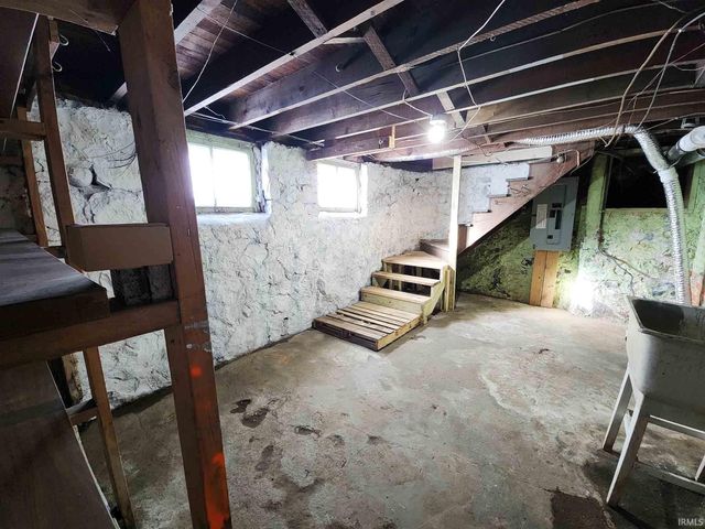 307 N Detroit Street, Lagrange, IN 46761